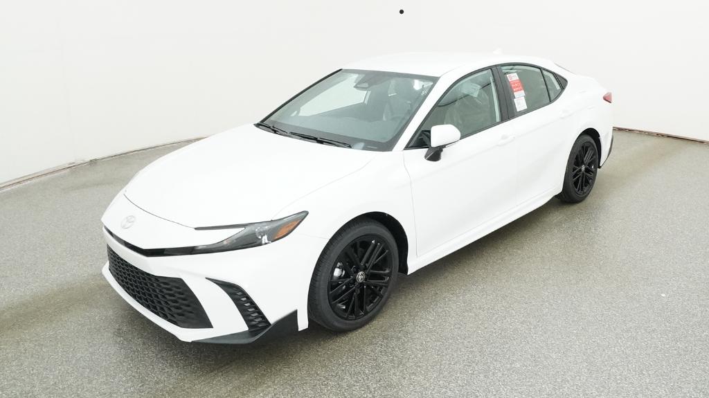 2026 Toyota Camry SE Hybrid's photo
