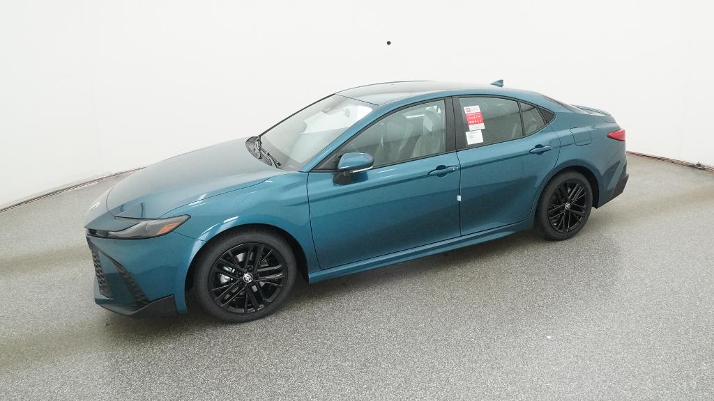 2026 Toyota Camry SE photo 3