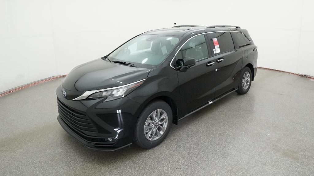 New 2025 Toyota Sienna XLE Van Passenger Van