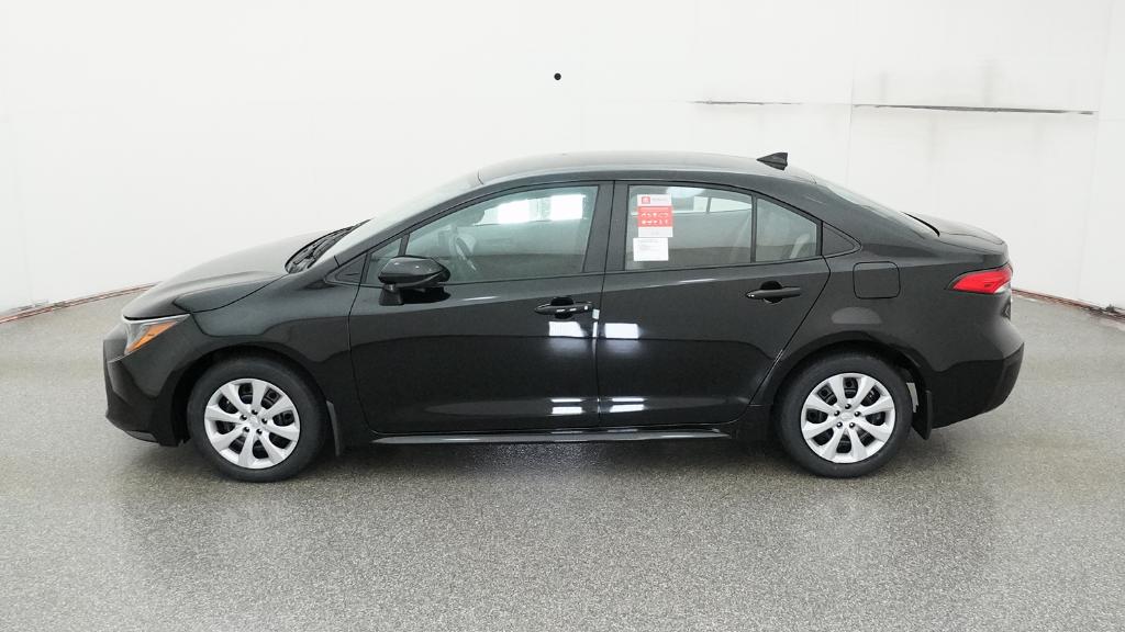 2026 Toyota Corolla LE photo 2