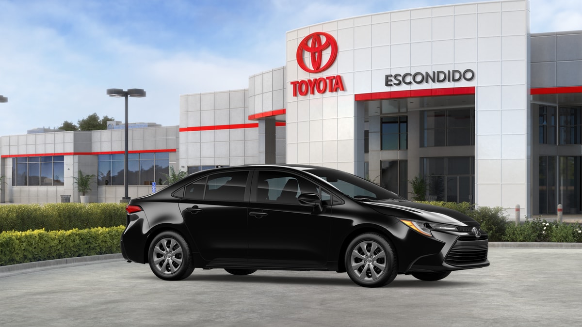 2026 Toyota Corolla LE - Photo 13