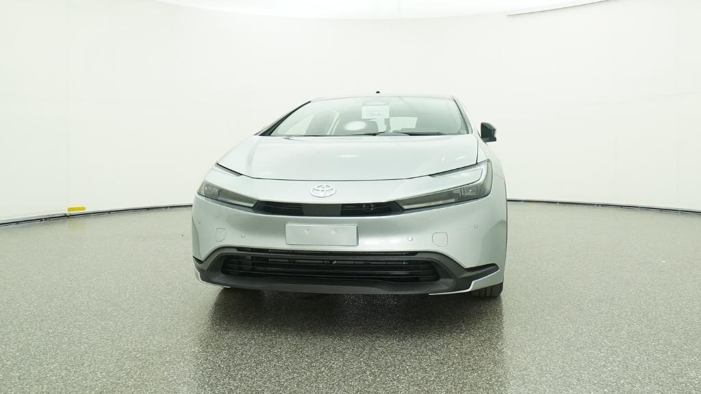 2026 Toyota Prius LE photo 4