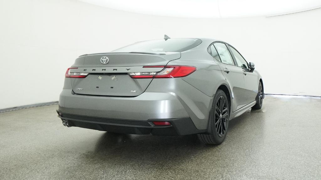 2026 Toyota Camry SE photo 4