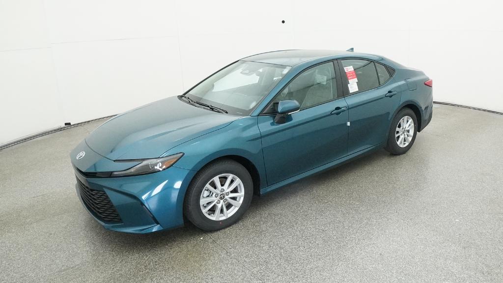 2026 Toyota Camry LE's photo