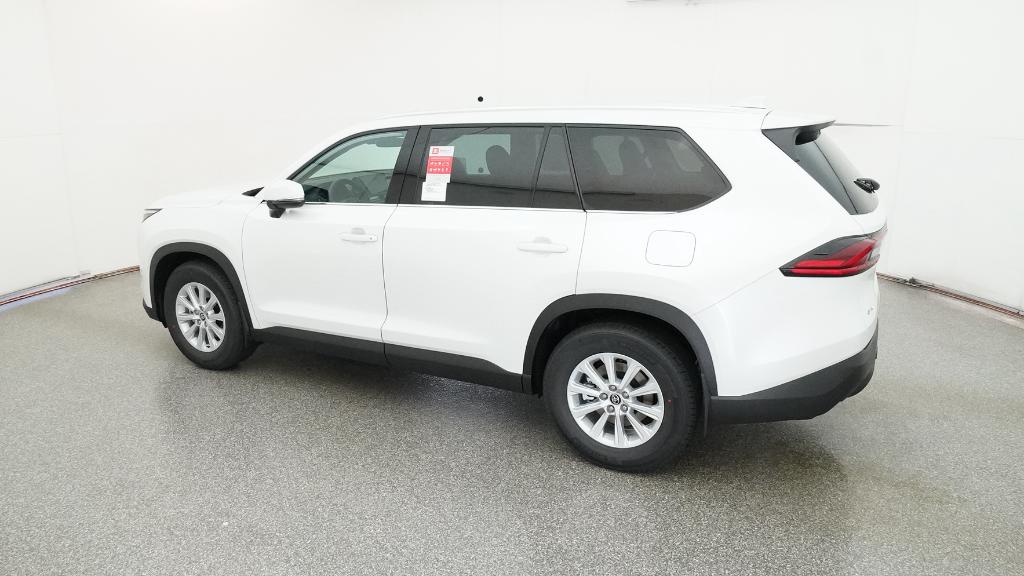 2026 Toyota Highlander XLE Hybrid photo 2