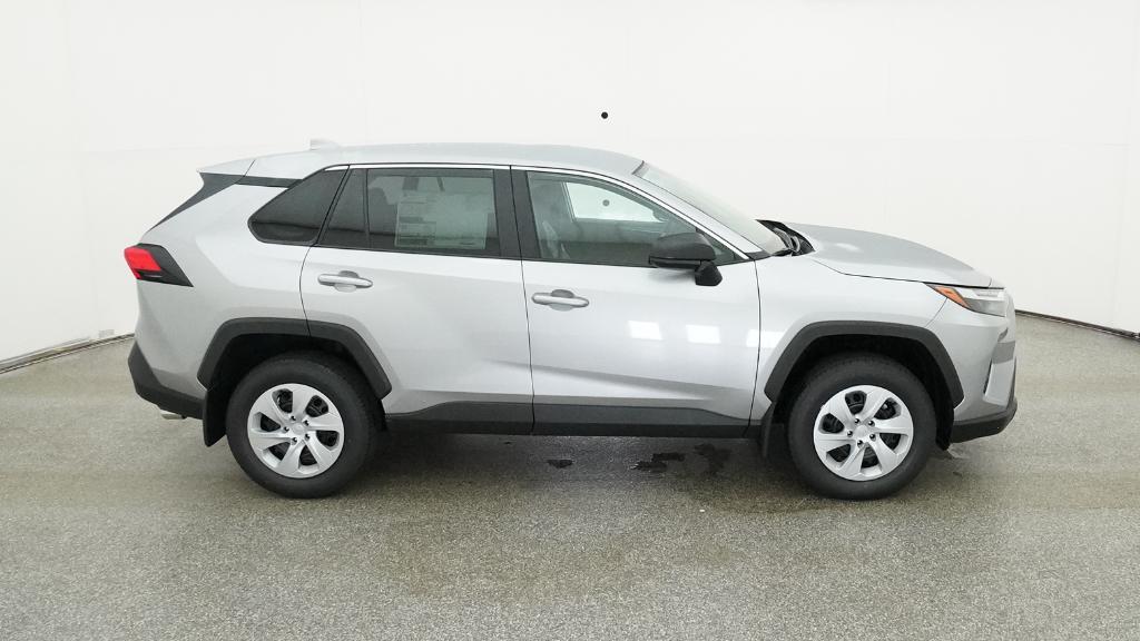 2025 Toyota RAV4 LE photo 2