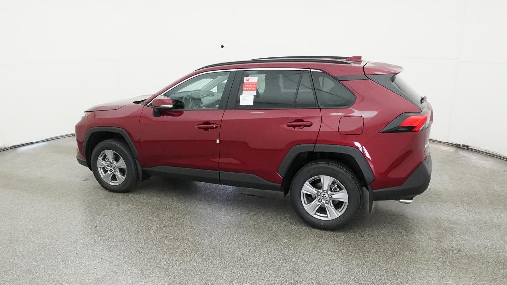 2025 Toyota RAV4 XLE photo 2