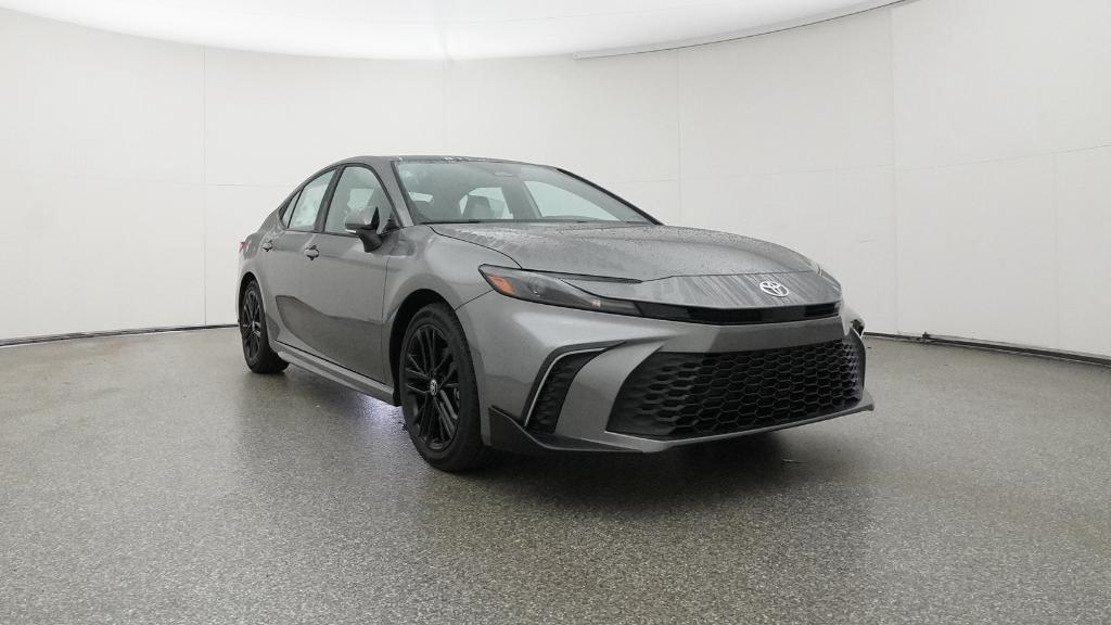 2026 Toyota Camry SE photo 4