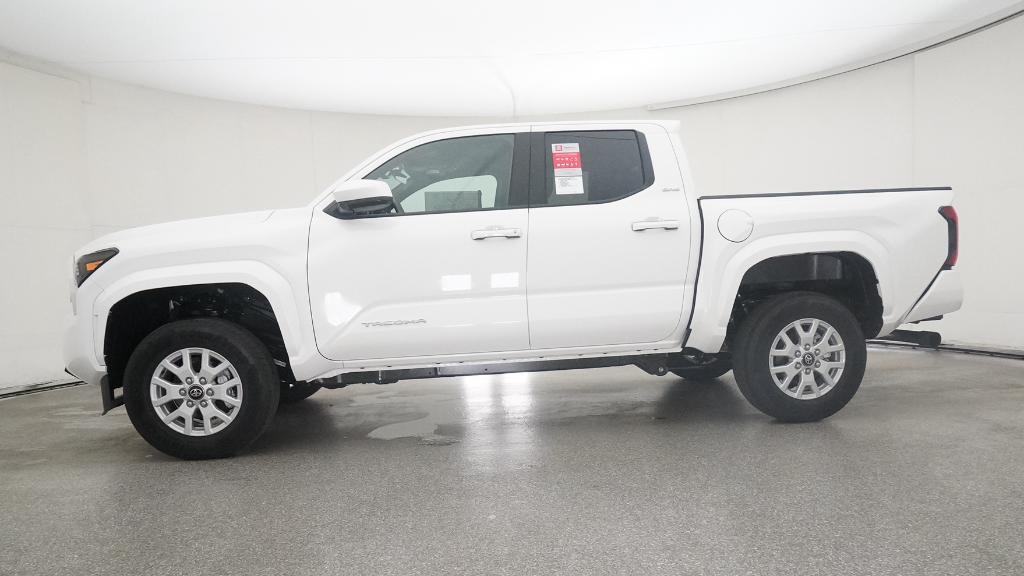 2025 Toyota Tacoma SR5 Double Cab photo 4