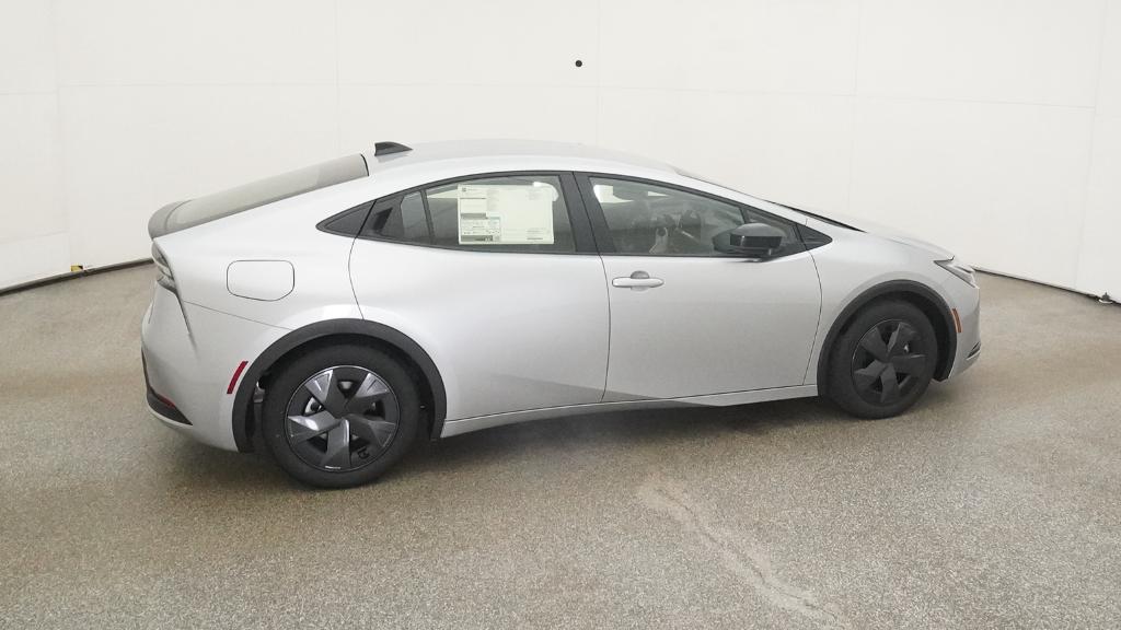 2026 Toyota Prius Plug-in Hybrid SE - Photo 45