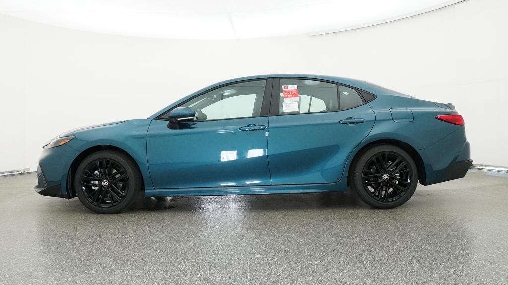 2026 Toyota Camry SE photo 4