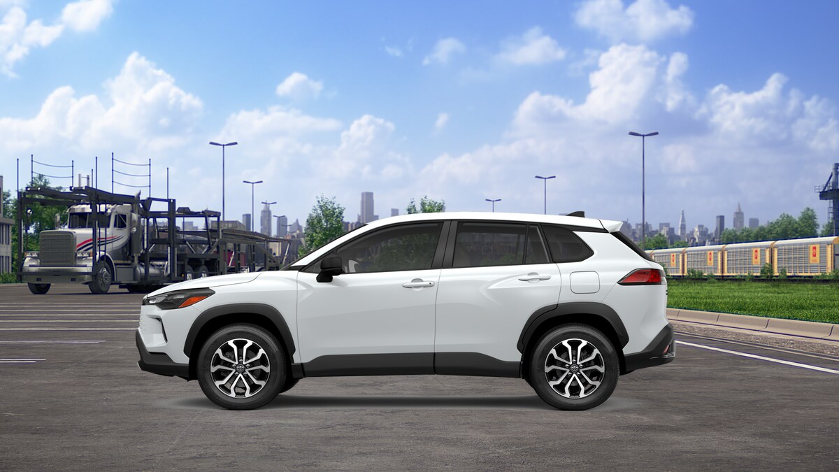 2026 Toyota Corolla Cross XLE XSE photo 4