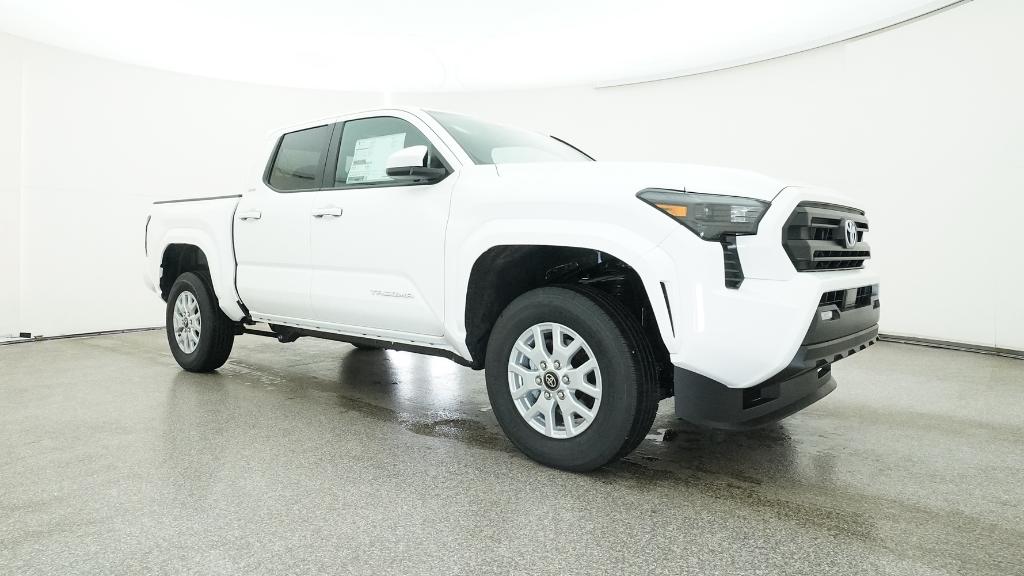 2025 Toyota Tacoma SR5 photo 4