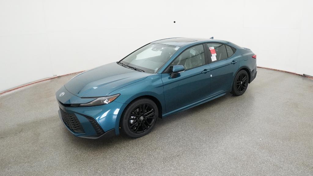 2026 Toyota Camry SE Hybrid's photo