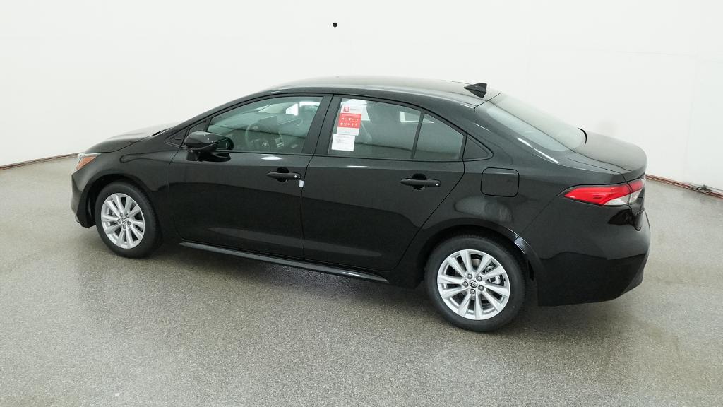 2026 Toyota Corolla LE photo 3