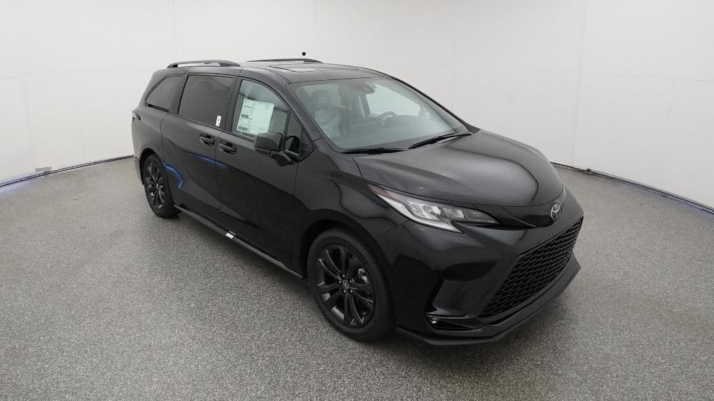 2026 Toyota Sienna XSE photo 4