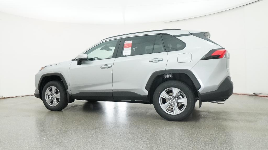 2025 Toyota RAV4 XLE photo 2