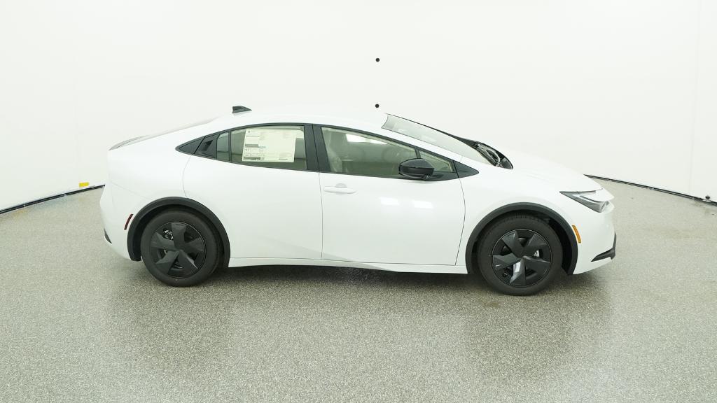 2026 Toyota Prius LE photo 2