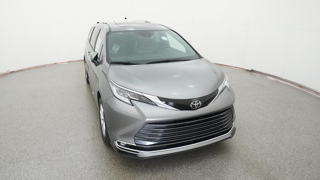 New 2026 Toyota Sienna Limited 7 PASSENGER