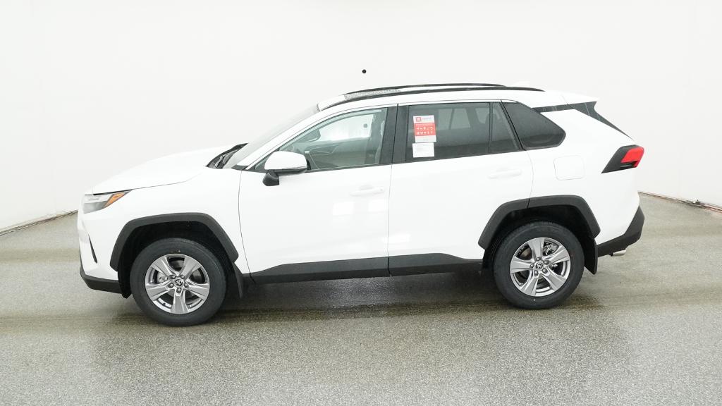 2025 Toyota RAV4 XLE photo 2