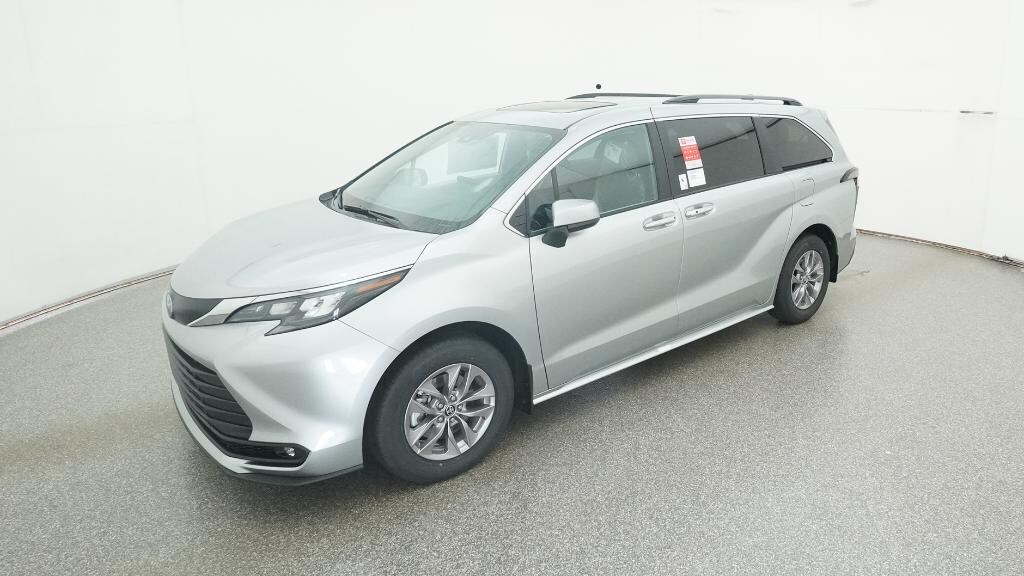 New 2025 Toyota Sienna XLE Van Passenger Van