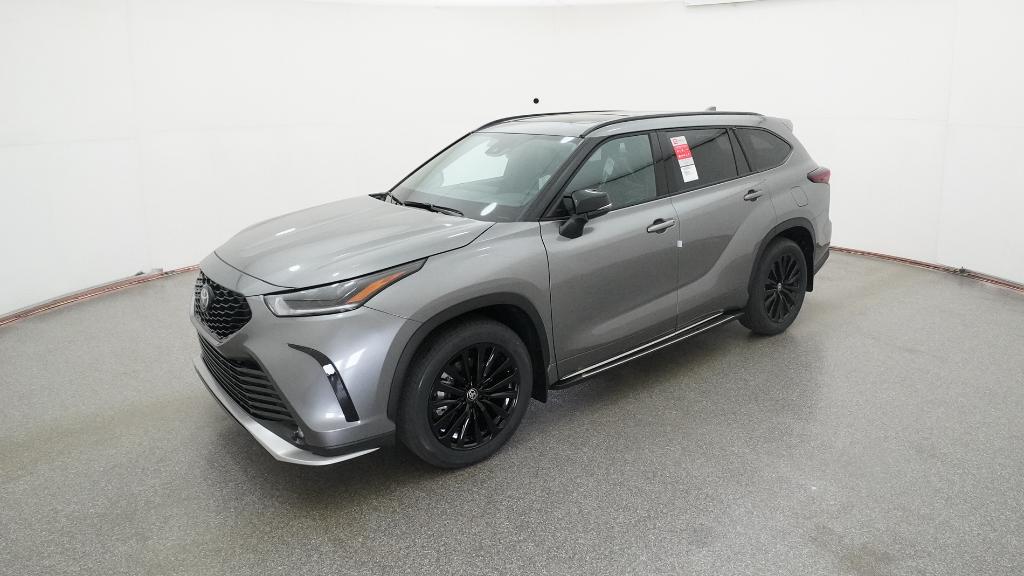 2026 Toyota Highlander XSE's photo