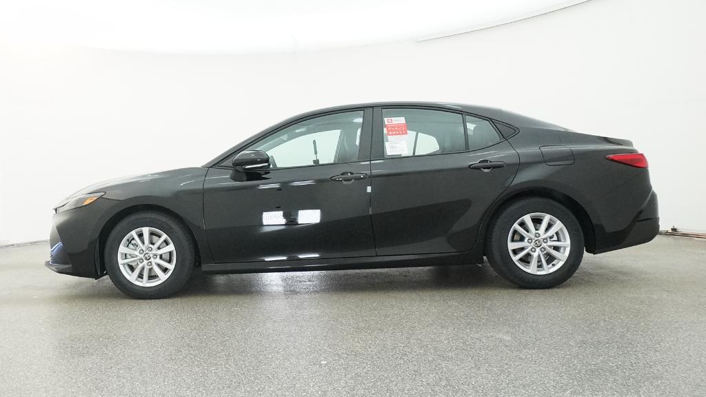 2026 Toyota Camry LE photo 3
