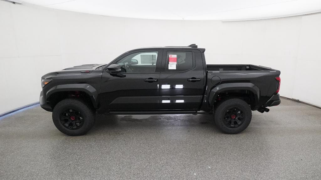 2025 Toyota Tacoma TRD Pro - Photo 8