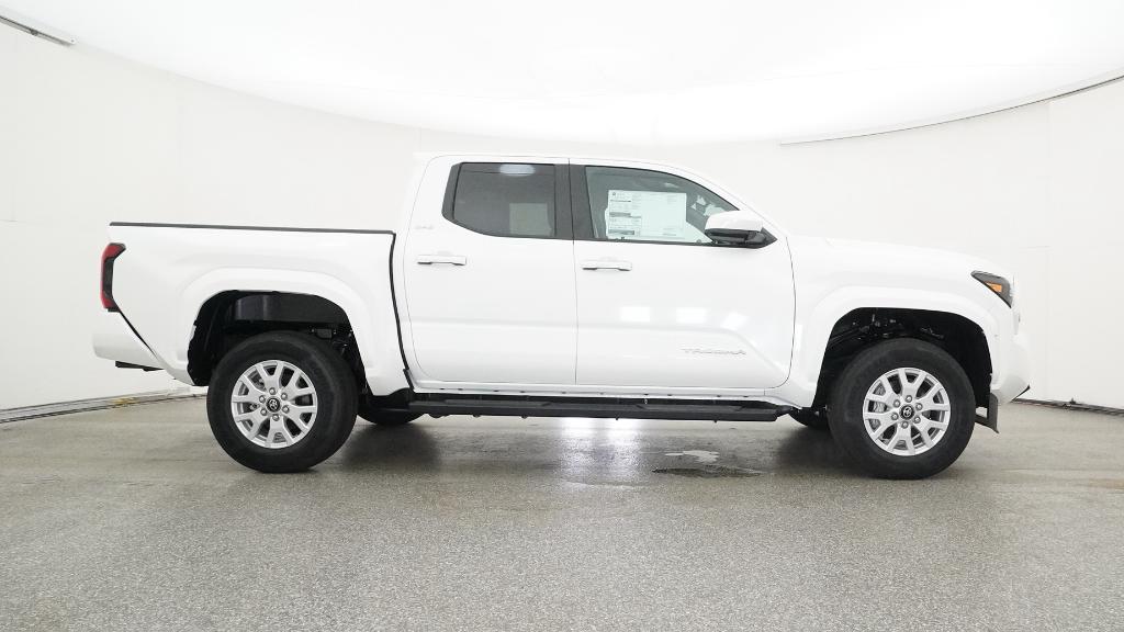 2025 Toyota Tacoma SR5 Double Cab photo 2