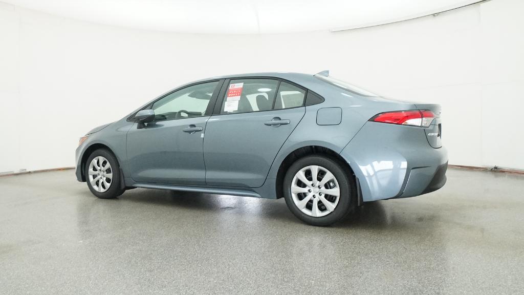 2026 Toyota Corolla LE photo 3