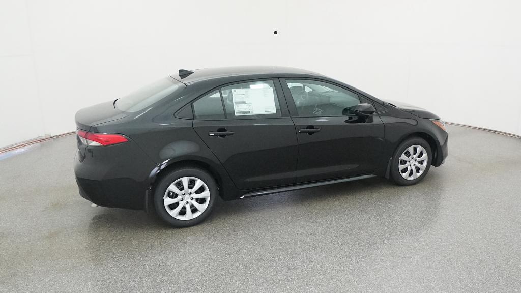 2026 Toyota Corolla LE photo 4