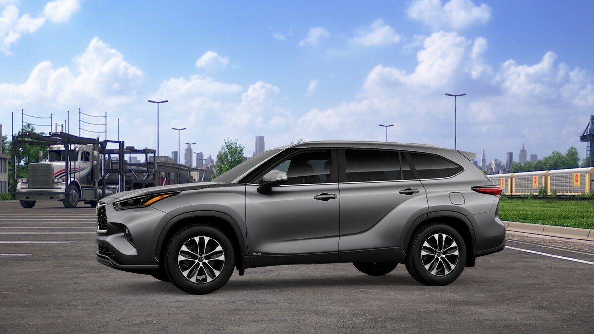 2026 Toyota Highlander Hybrid XLE photo 3
