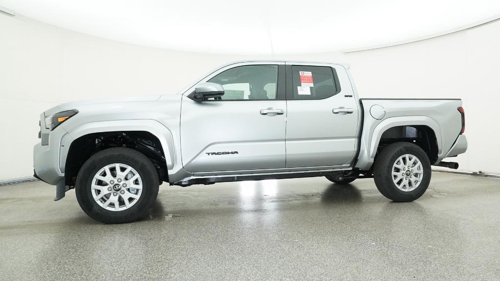 2025 Toyota Tacoma SR5 photo 3