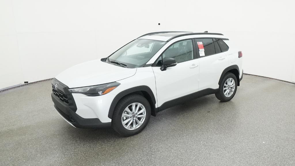 2026 Toyota Corolla Cross LE's photo