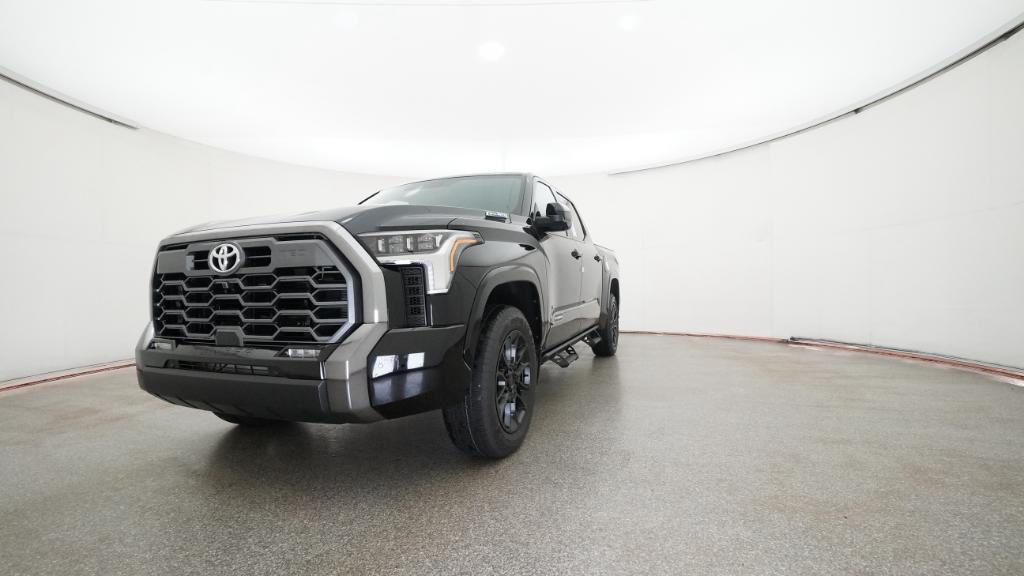 2025 Toyota Tundra Platinum - Photo 16