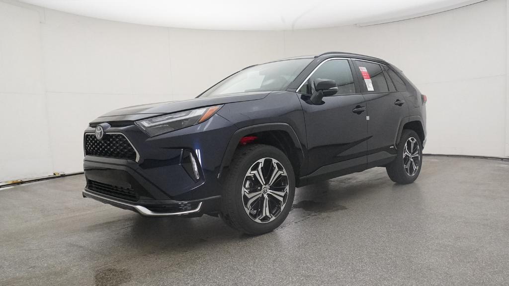 2025 Toyota RAV4 XSE Hybrid photo 2