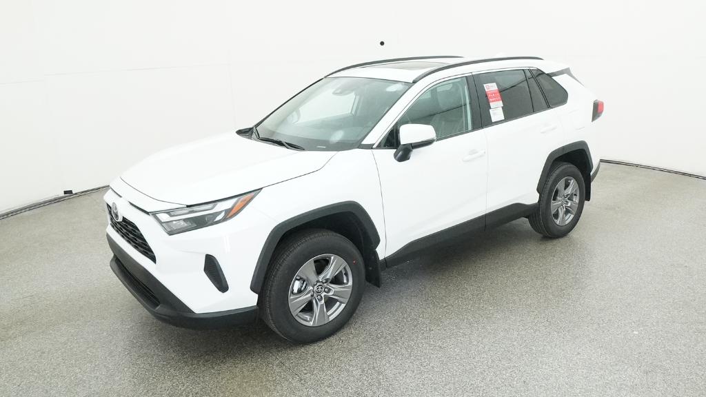 2025 Toyota RAV4 XLE's photo