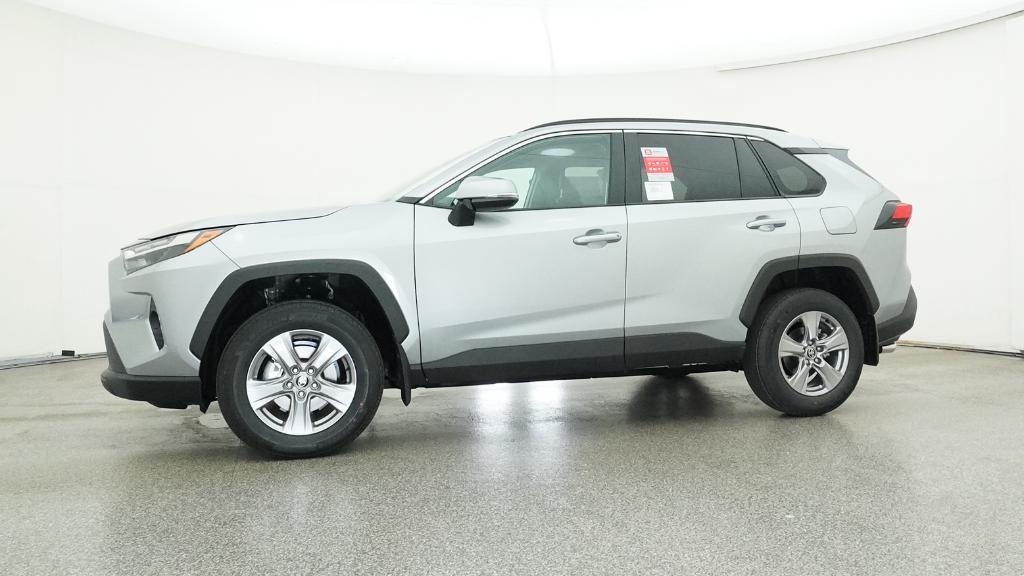 2025 Toyota RAV4 XLE photo 2