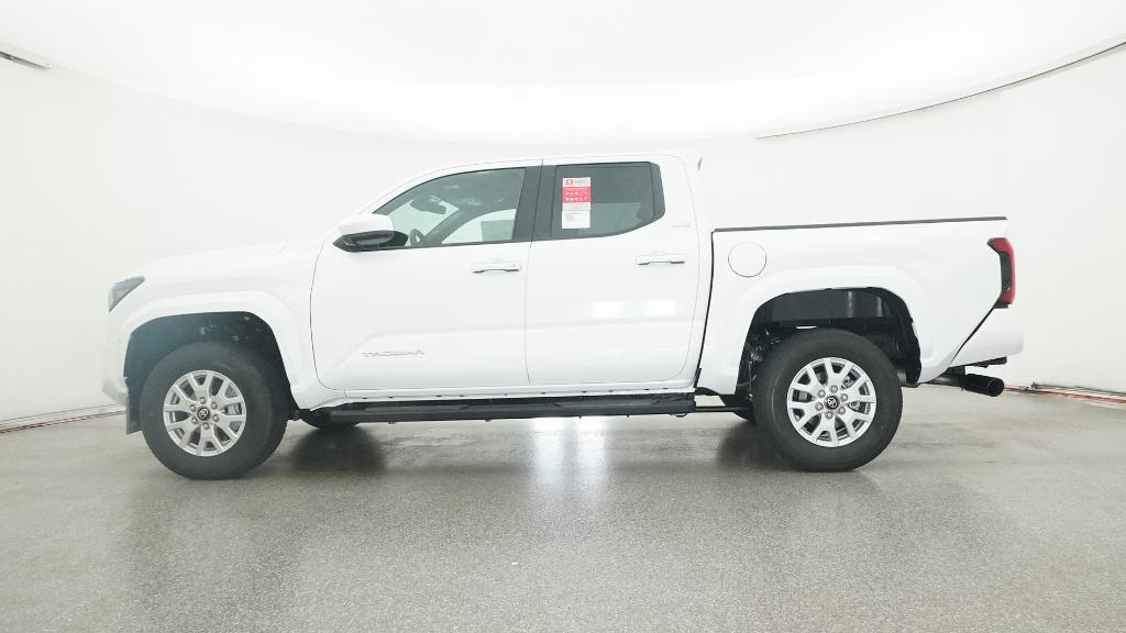 2025 Toyota Tacoma SR5 photo 18