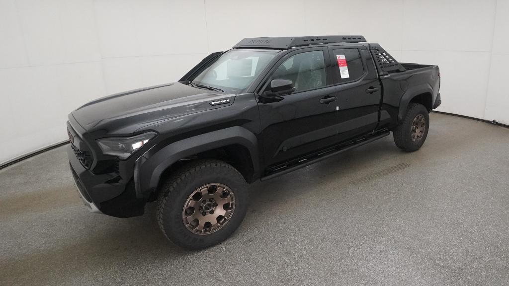 2025 Toyota Tacoma Trailhunter's photo