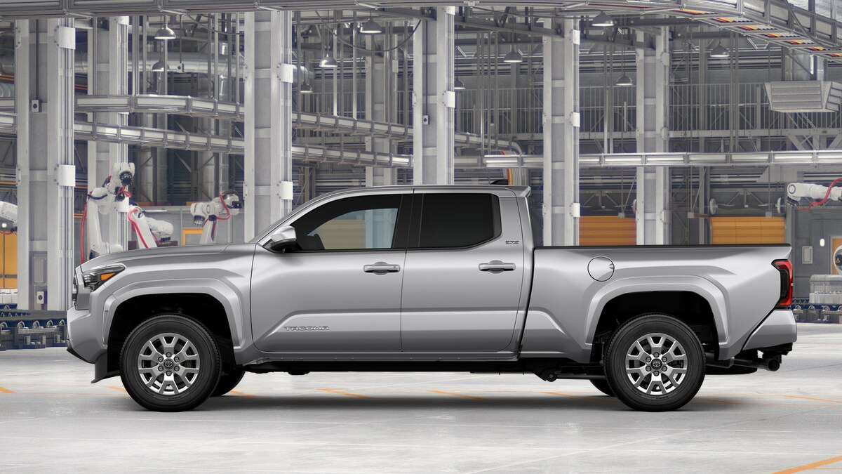 2025 Toyota Tacoma SR5 photo 3