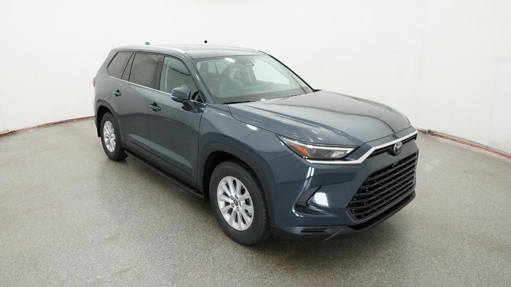 2026 Toyota Highlander XLE Hybrid photo 4