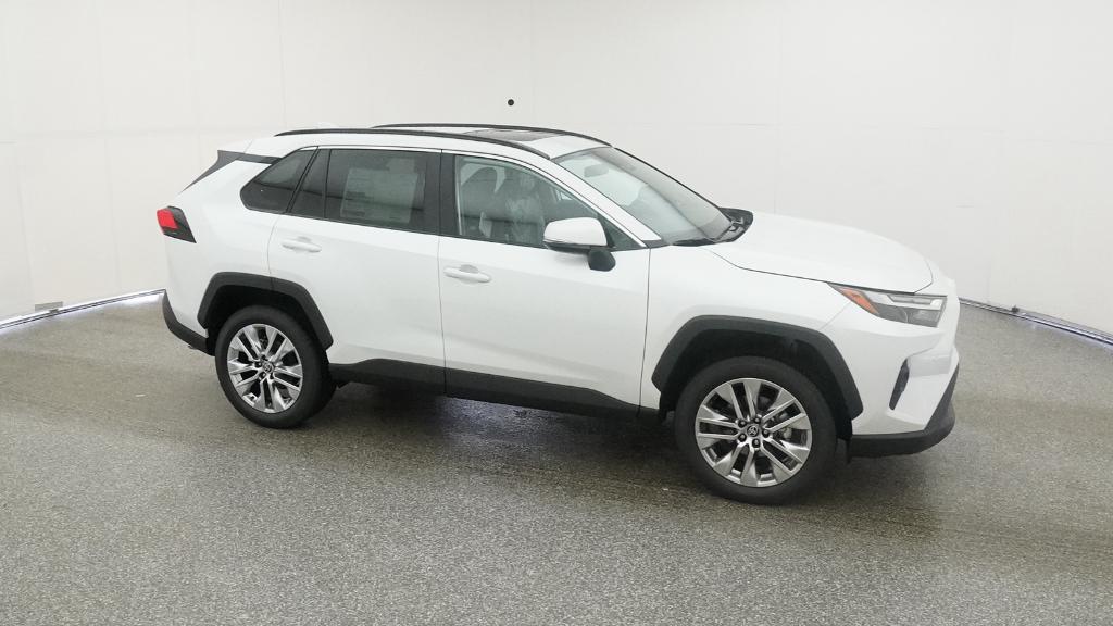 2025 Toyota RAV4 XLE Premium photo 3