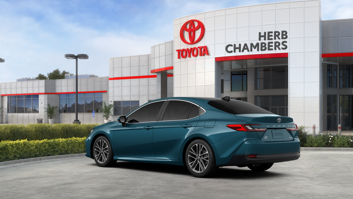 2026 Toyota Camry XLE - Photo 11
