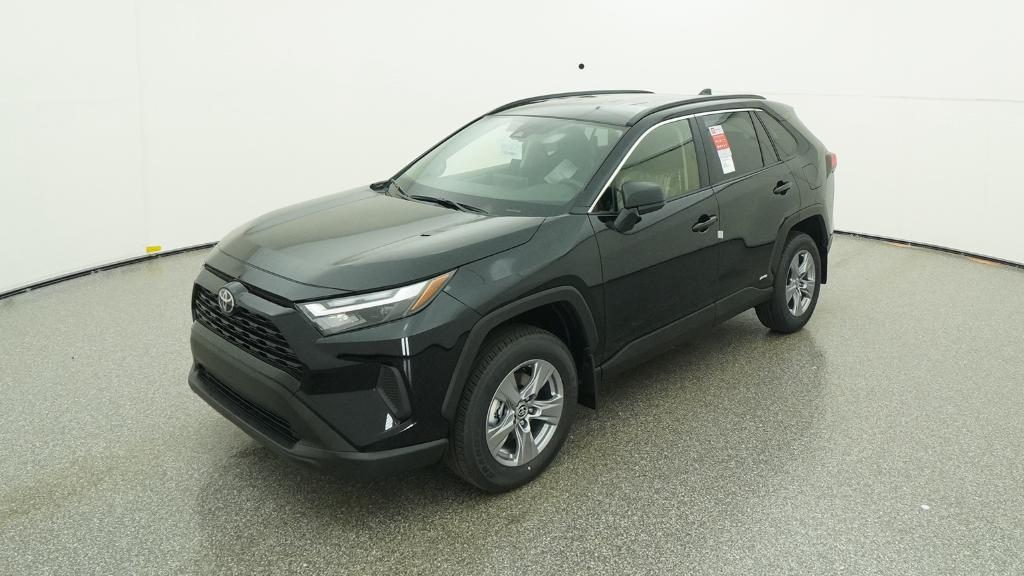 2025 Toyota RAV4 Hybrid LE photo 2