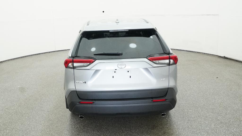 2025 Toyota RAV4 LE photo 4