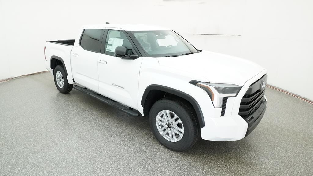 New 2025 Toyota Tundra SR5 SR5 CREWMAX 5.5