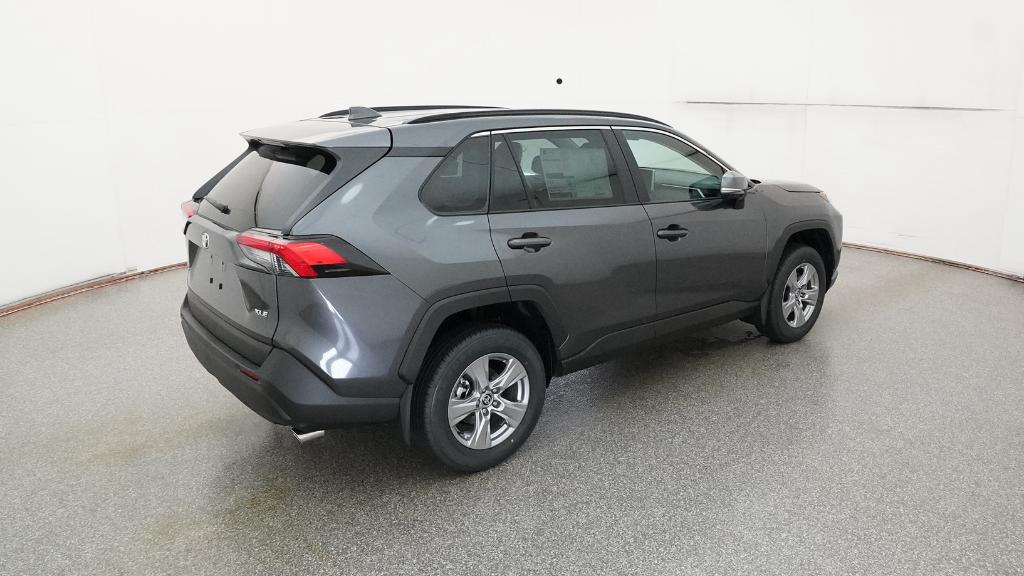 2025 Toyota RAV4 XLE photo 2