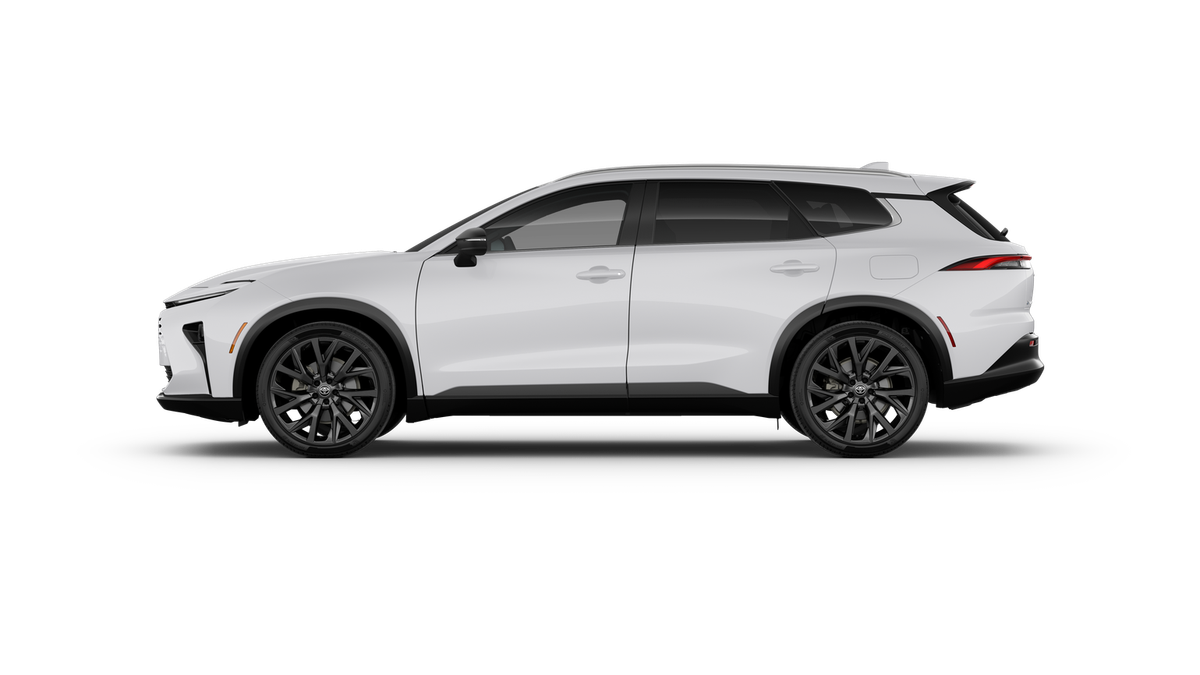 2025 Toyota Crown Signia Limited's photo