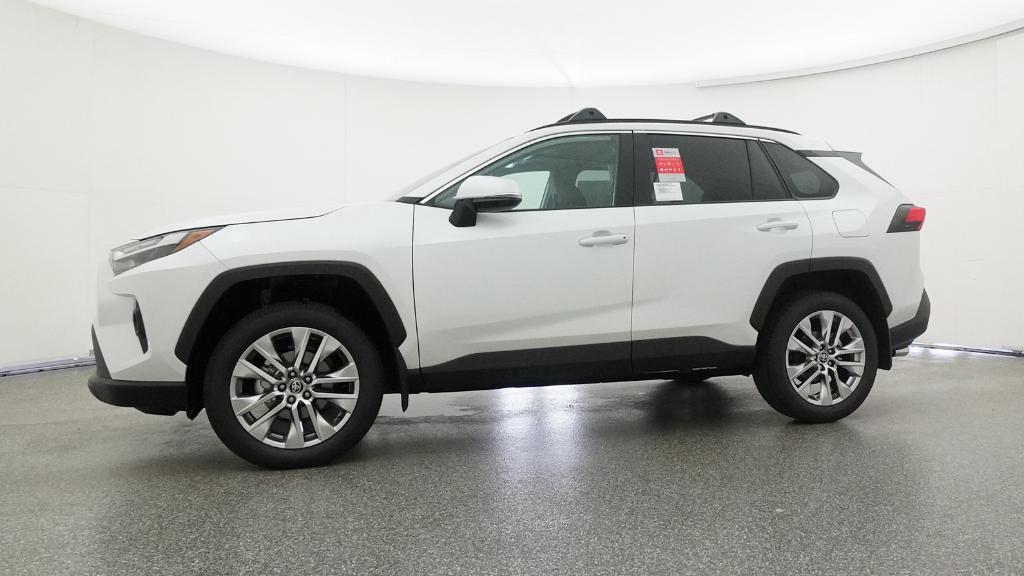 2025 Toyota RAV4 XLE Premium photo 4